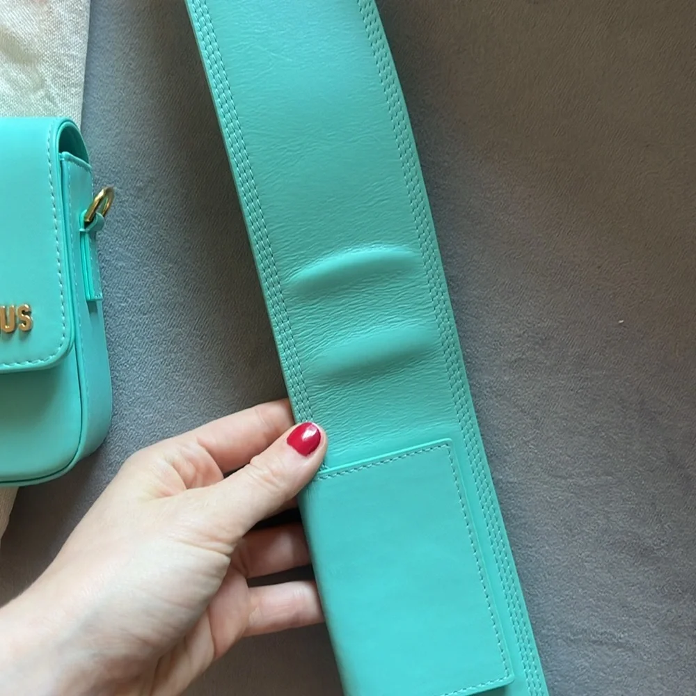 Jacquemus light turquoise le Carinu bag with Gold Hardware- like new - Picture 12 of 16